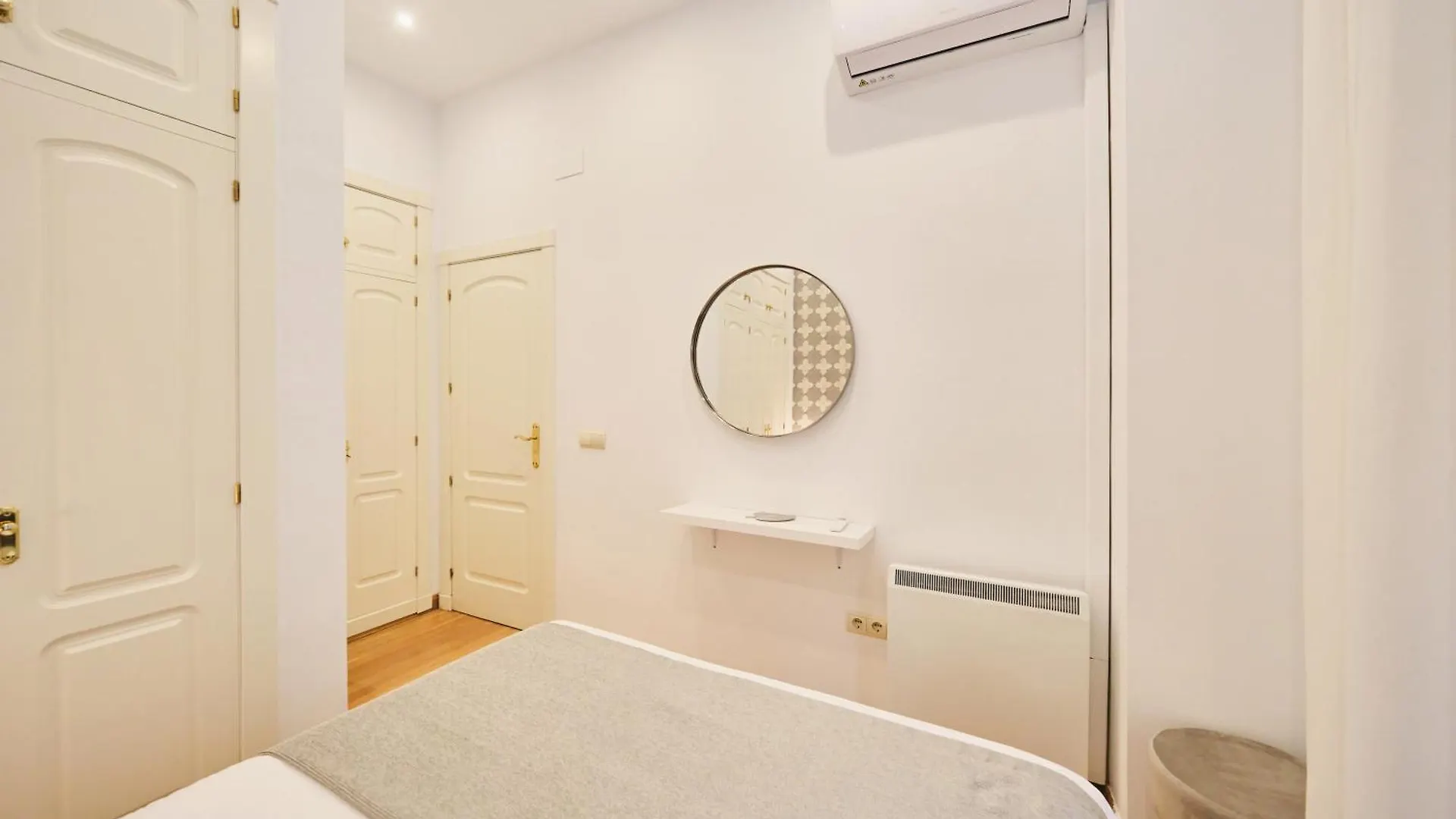 Reyes Catolicos III Apartment Granada Spain